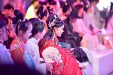 清远汉服模特兼职(想做汉服模特去哪里找)