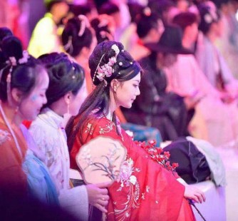 清远汉服模特兼职(想做汉服模特去哪里找)