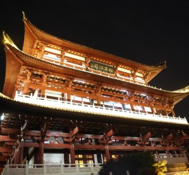 清远长沙旅游攻略(长沙旅游攻略景点必去长沙美食街)