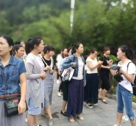 清远中国的曲男伴游的简单介绍