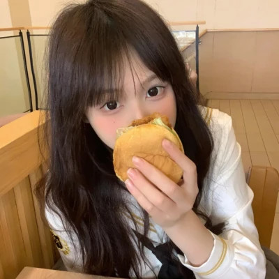 清远伴游女生李心怡的资料