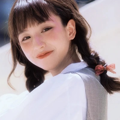 清远伴游女生郑晓晴的资料
