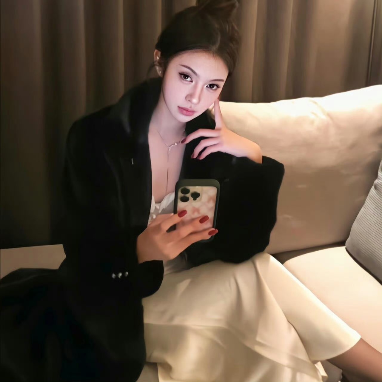 清远伴游女生周语言的资料
