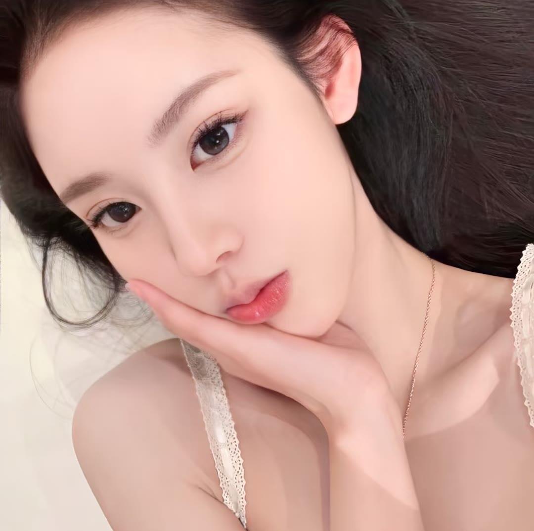 清远伴游女生佛白易的资料