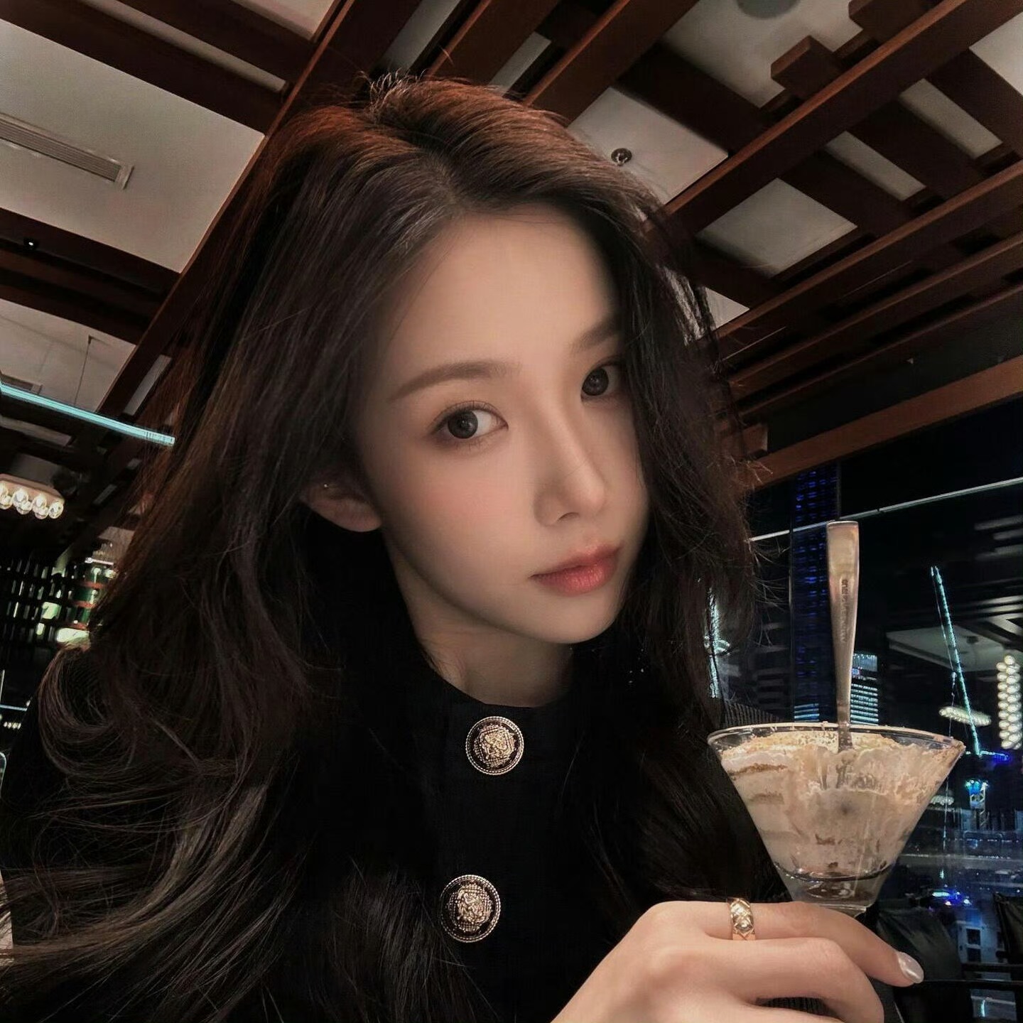 清远伴游女生周晓雯的资料